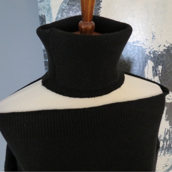 SHEIN Off The Shoulder Sweater - Picture 2 of 4